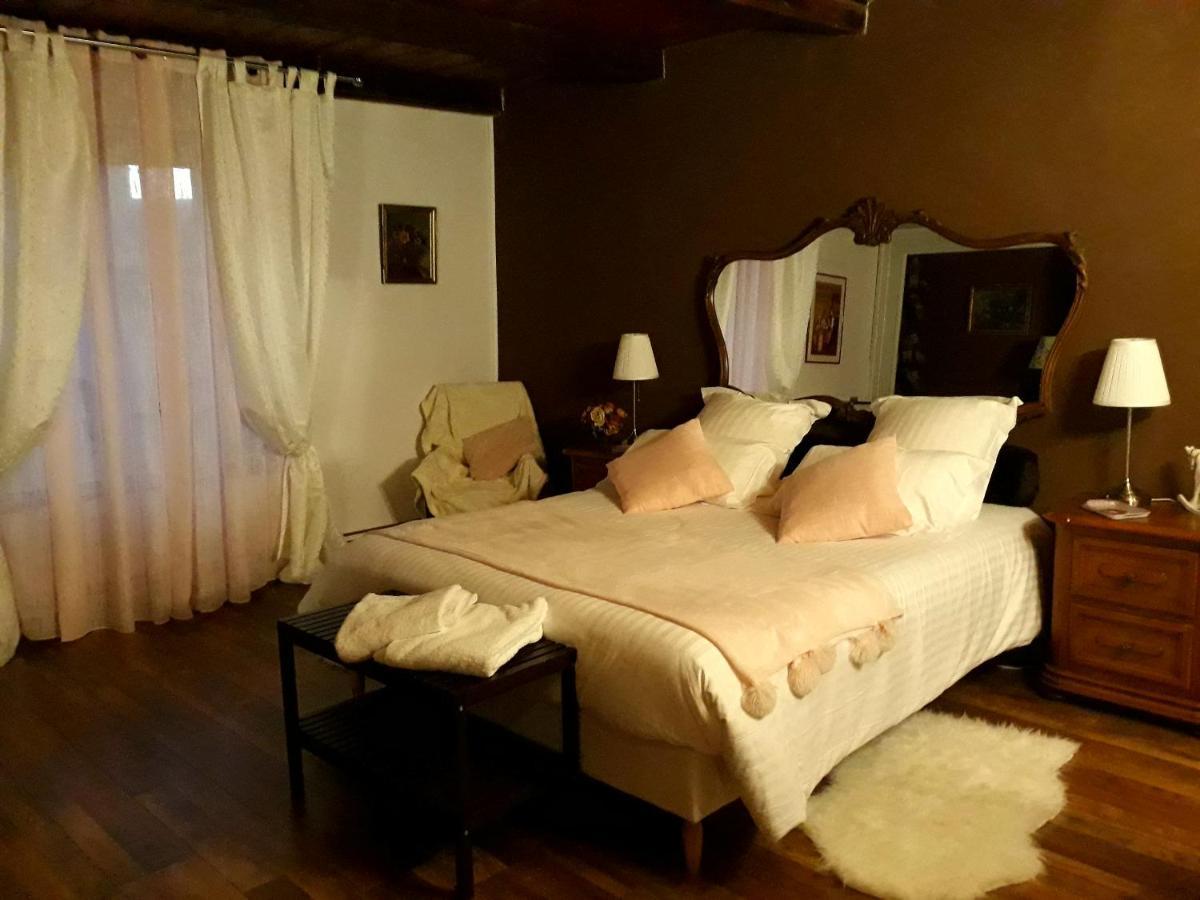 Bed And Breakfast "Le Moulin A Grains" Menil-la-Horgne Exterior photo